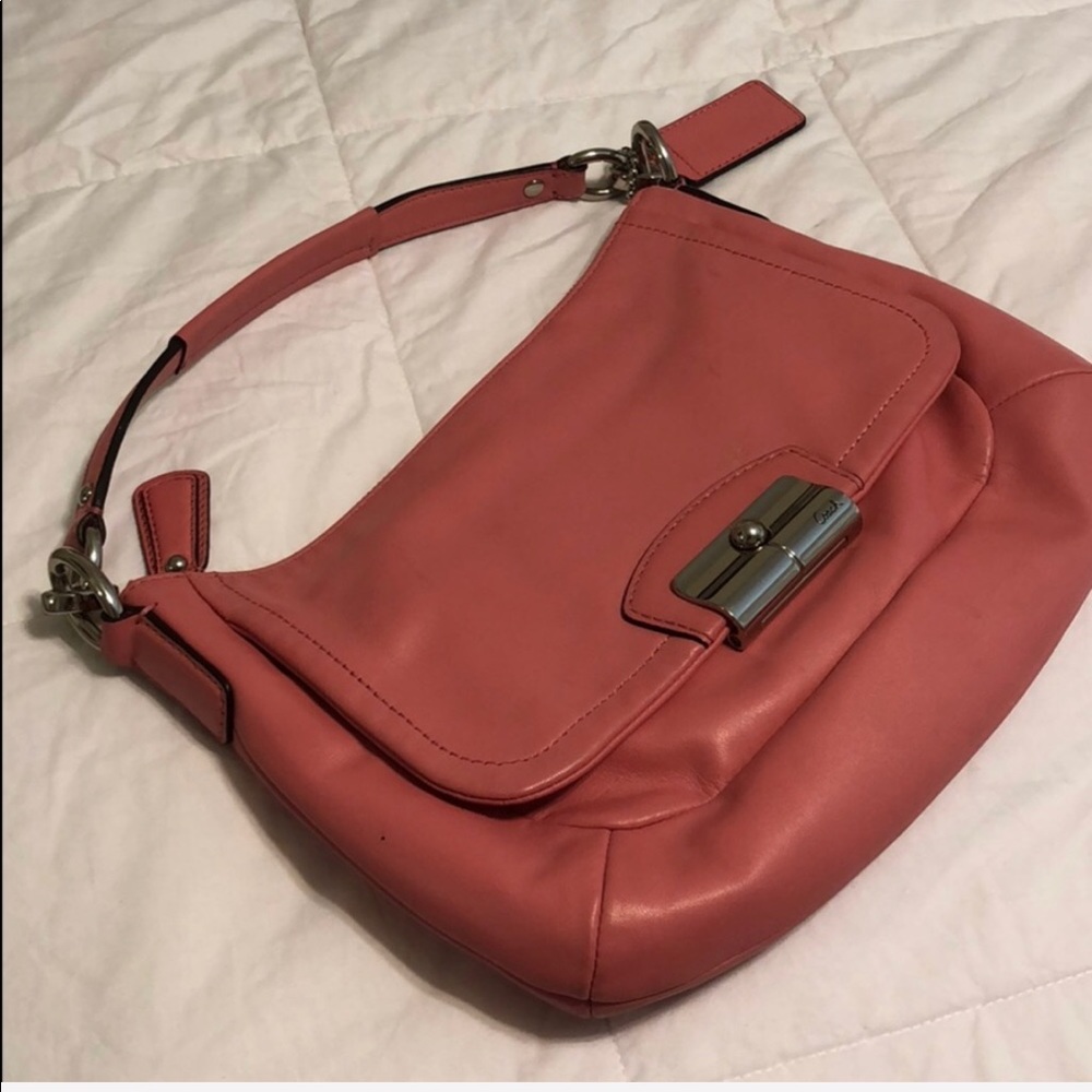 Pink Coach purse 👛